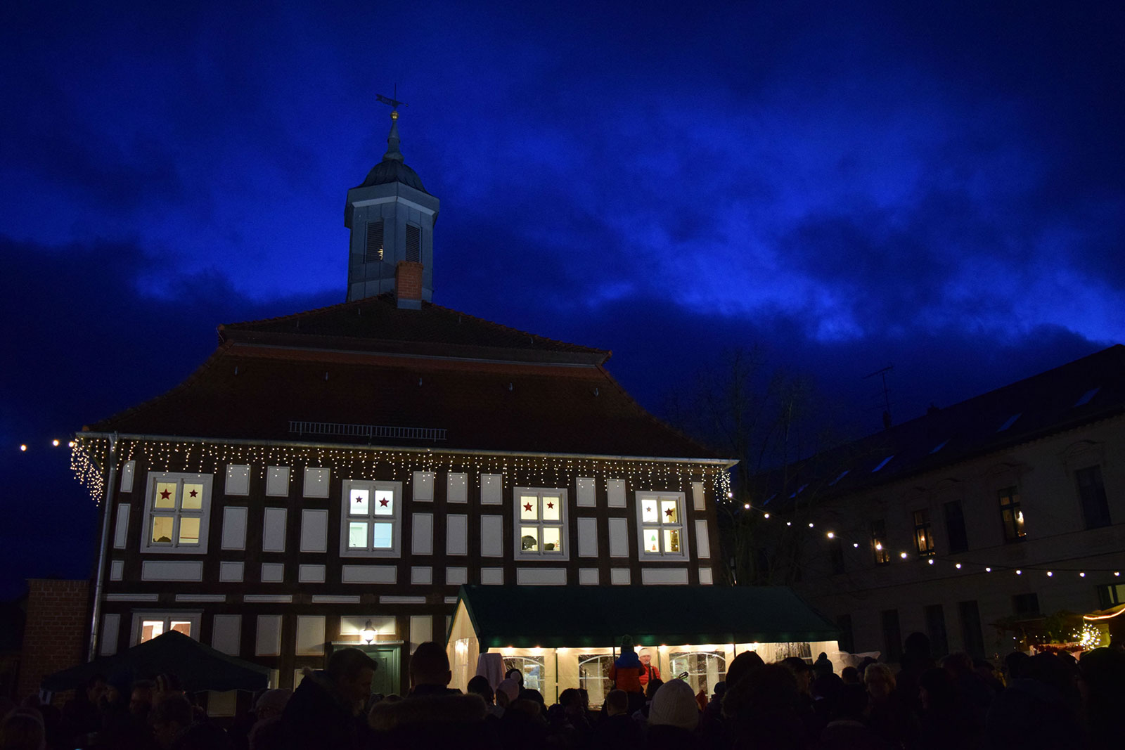 Weihnachtliches Rathaus